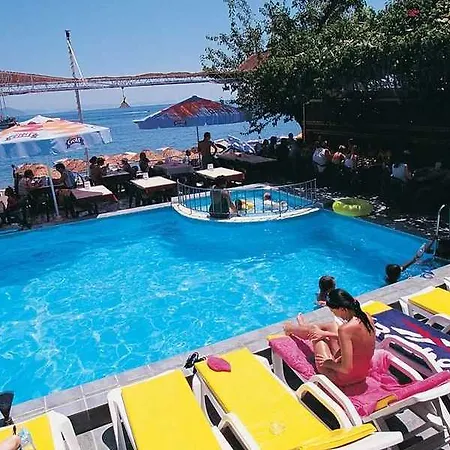 Oz-can Otel 3*